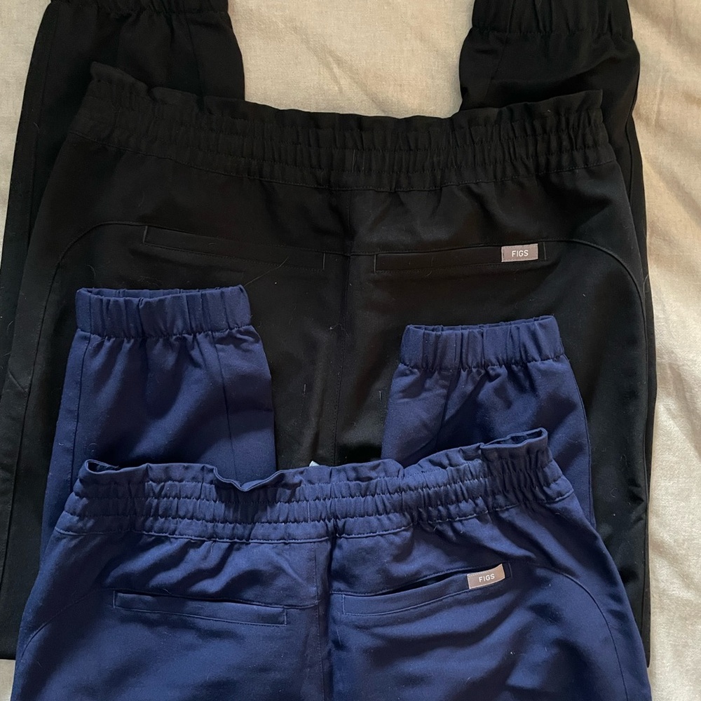 Figs high waisted Regina Jogger Scrubs size medium black & navy - Picture 2 of 4